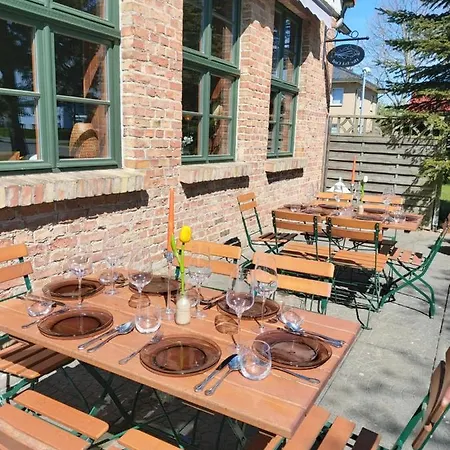 & Restaurant 