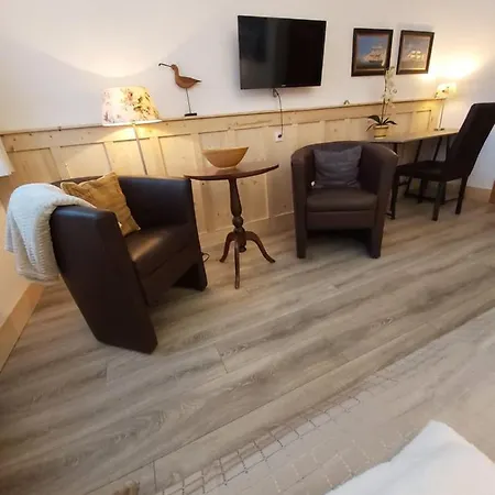 & Restaurant 
